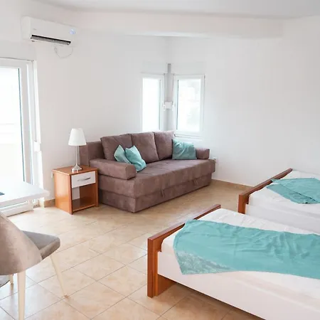 Apartments Sejla Ulcinj Exterior photo